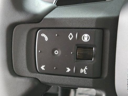 New 2026 Land Rover Defender 110 OCTA AWD/4WD image 25