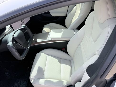 Used 2025 Tesla Model S image 26