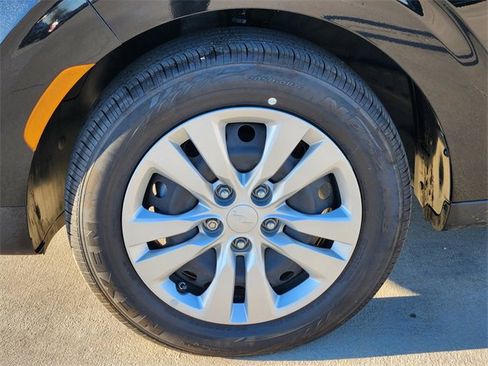 Certified 2025 Kia Soul LX image 12