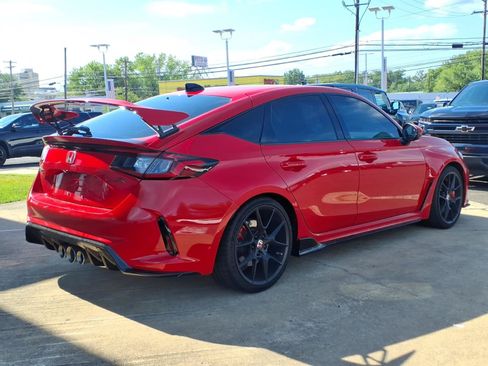 Used 2025 Honda Civic Type R image 3