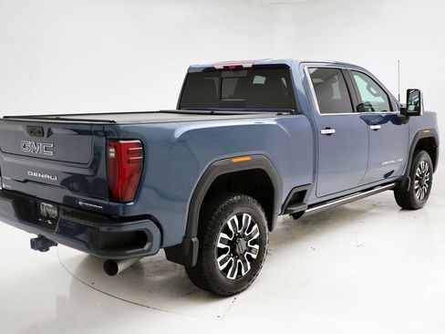 Used 2024 GMC Sierra 2500 Denali Ultimate image 10