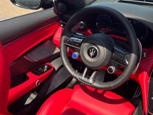 Used 2024 Maserati GranCabrio Trofeo image 29