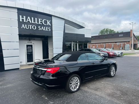Used 2013 Chrysler 200 Touring FWD image 5