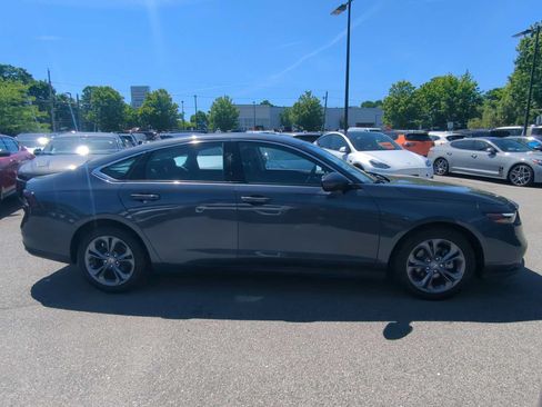 Used 2023 Honda Accord EX image 7