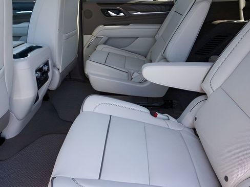 Used 2024 GMC Yukon Denali image 22