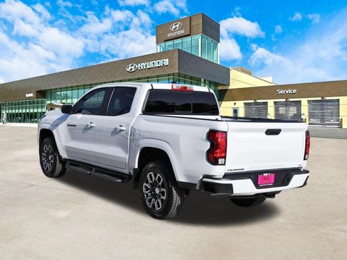 Used 2023 Chevrolet Colorado LT w/ LT Convenience Package RWD image 8