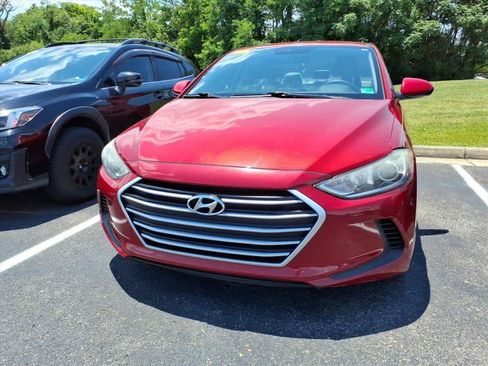 Used 2017 Hyundai Elantra SE FWD image 4