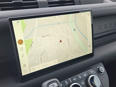 Used 2025 Land Rover Defender 110 S image 16