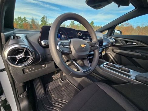 New 2026 Chevrolet Equinox EV LT w/ LPO, All-Weather Mat Package image 10