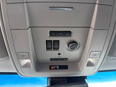 Used 2019 Chevrolet Suburban Premier w/ RST 6.2L Performance Edition image 28