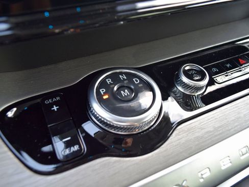 New 2025 Ford Expedition Platinum w/ Driver's Package image 14