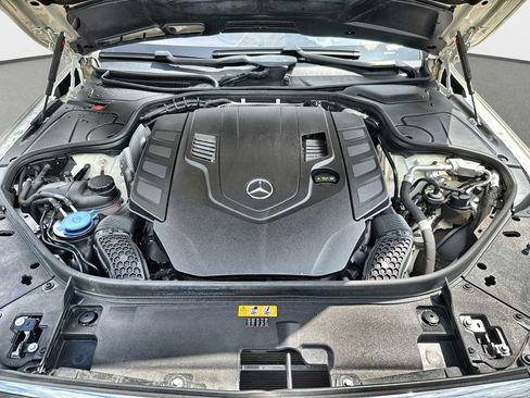 Used 2019 Mercedes-Benz S 560 Sedan image 13