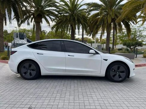Used 2023 Tesla Model 3 Standard Range image 8