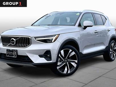 Used 2023 Volvo XC40 B5 Ultimate w/ Climate Package