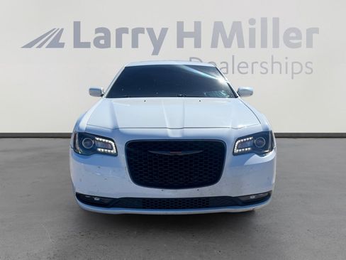Used 2022 Chrysler 300 S image 8