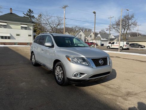 Used 2015 Nissan Pathfinder SV w/ Cargo Package image 1