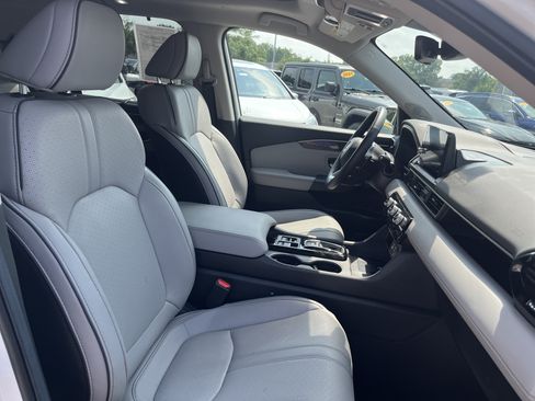 Used 2025 Honda Pilot Elite image 19