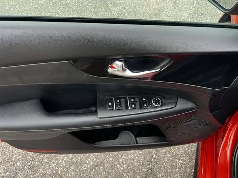 Used 2023 Kia Forte GT-Line w/ GT-Line Premium Package FWD image 17