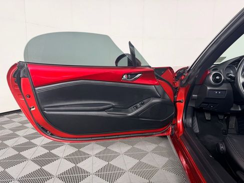 Used 2021 MAZDA MX-5 Miata Grand Touring image 25