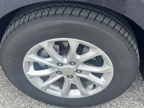 Used 2019 Chevrolet Equinox LS w/ LS Convenience Package FWD image 9