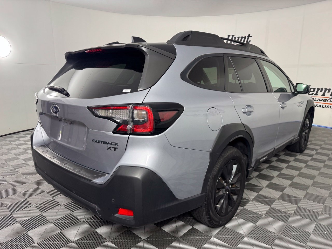 Used 2024 Subaru Outback Onyx Edition XT AWD/4WD image 7
