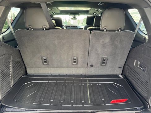 Used 2021 GMC Yukon Denali w/ Denali Premium Package image 6