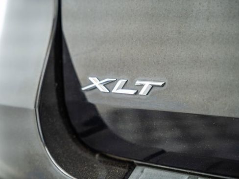 Used 2021 Ford Explorer XLT w/ Equipment Group 202A image 10