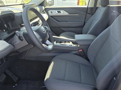 New 2025 Ford Explorer Active image 12