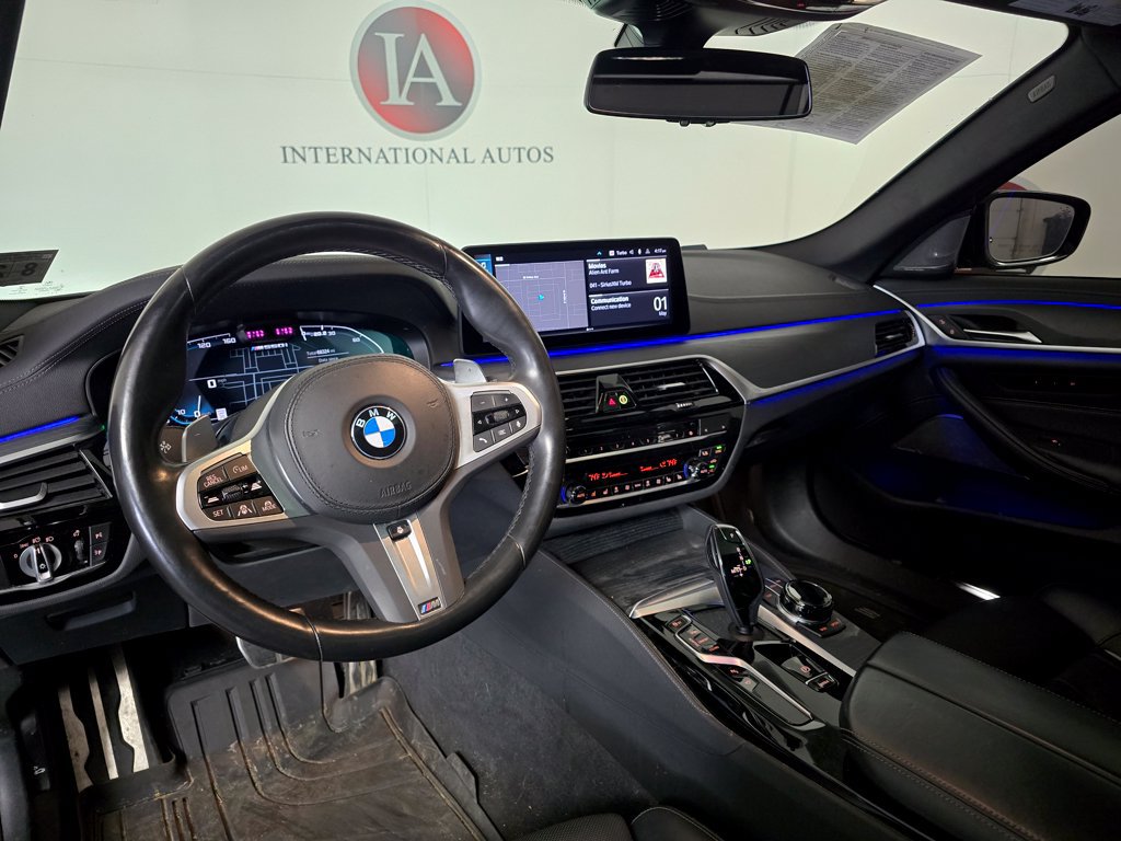 Used 2023 BMW M550i xDrive w/ Executive Package AWD/4WD image 23