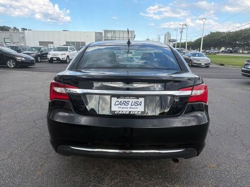 Used 2013 Chrysler 200 Touring FWD image 8