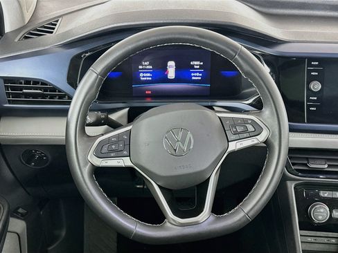 Used 2024 Volkswagen Taos SE AWD/4WD image 18