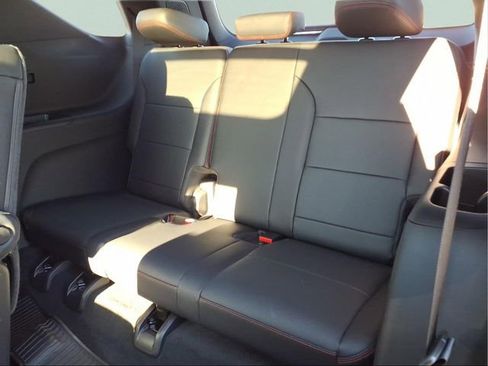 New 2026 Chevrolet Traverse RS w/ LPO, Floor Liner Package image 21