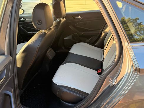 Used 2019 Volkswagen Jetta R-Line FWD image 14