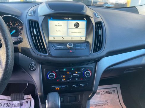 Used 2019 Ford Escape SE image 22