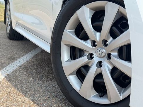 Used 2026 Toyota Corolla LE image 2