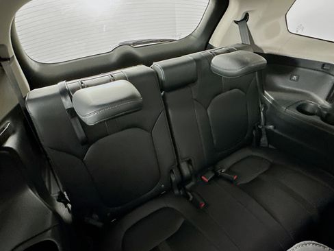 Used 2023 Honda Pilot Touring image 37