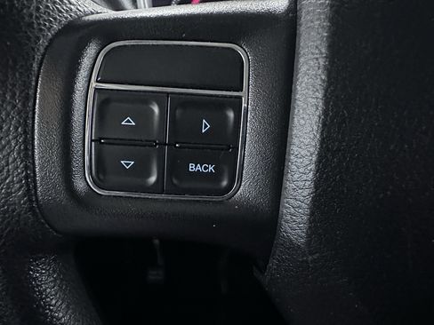 Used 2019 Dodge Journey SE FWD image 43