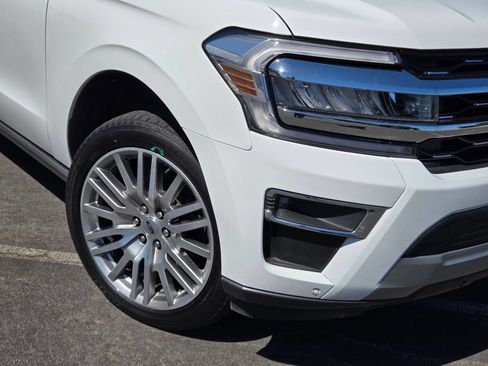 Used 2024 Ford Expedition Max Limited AWD/4WD image 10