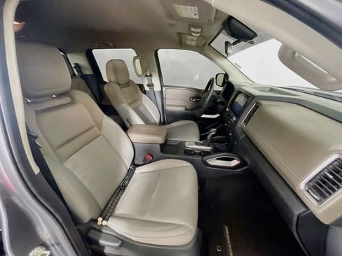 Used 2022 Nissan Frontier SV AWD/4WD image 26