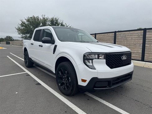 New 2025 Ford Maverick XLT w/ XLT Luxury Package image 6