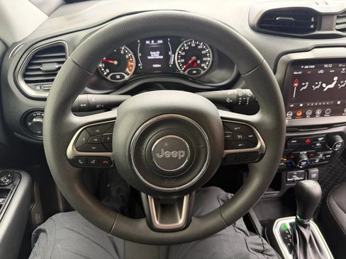 Used 2022 Jeep Renegade Sport w/ Sport Appearance Group image 12