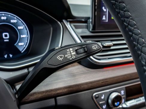 Used 2021 Audi Q5 Prestige image 65