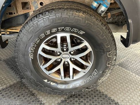 Used 2017 Ford F150 Raptor w/ Equipment Group 802A Luxury image 12