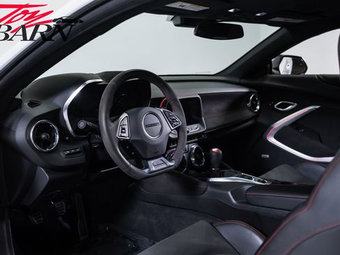 Used 2018 Chevrolet Camaro ZL1 RWD image 49