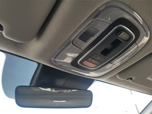 New 2025 Hyundai Elantra Limited image 22