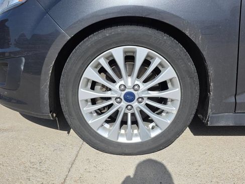 Used 2017 Ford C-MAX Energi SE w/ Equipment Group 401A FWD image 10