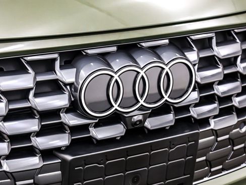 New 2025 Audi Q5 Premium Plus image 13