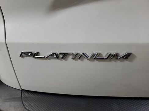 Used 2023 Ford Escape Platinum w/ Premium Technology Package image 7
