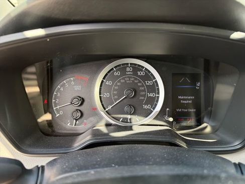 Used 2020 Toyota Corolla LE FWD image 3