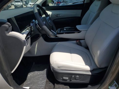 Used 2025 Hyundai Tucson SEL image 17